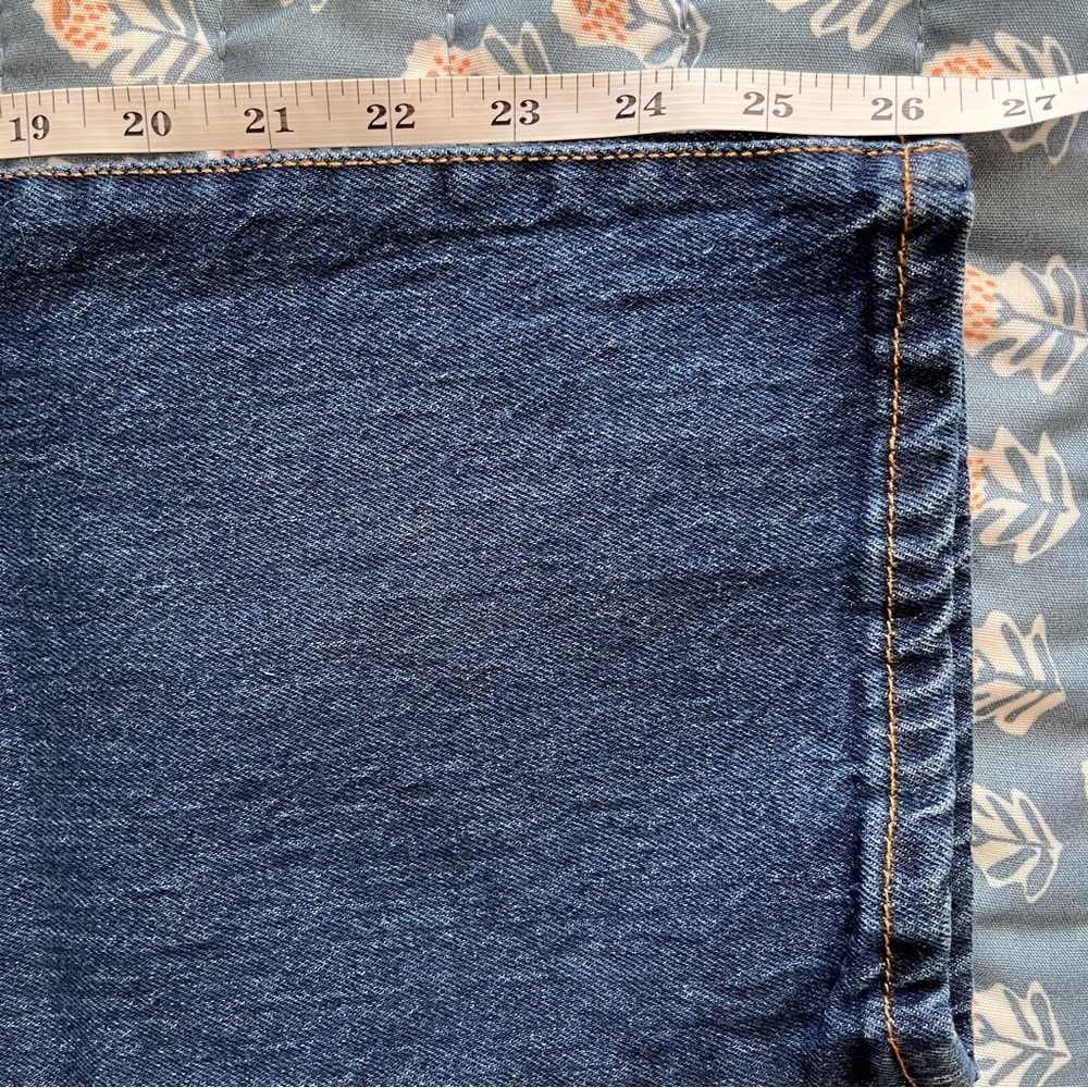 Levi’s Ribcage Straight - Picture 6 of 10